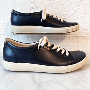 ECCO Soft 7 Women's 39/8-8.5 Navy Blue Leather Lace-Up Sneakers Extra Width